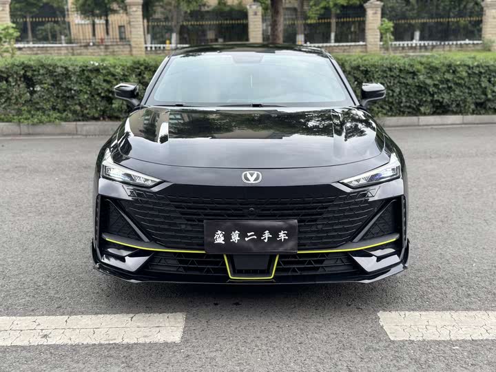 Фото 2 - Changan UNI-V