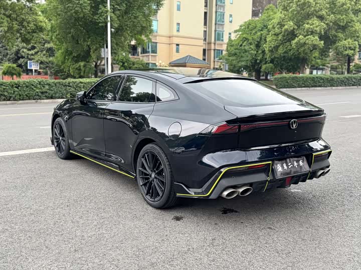 Фото 4 - Changan UNI-V