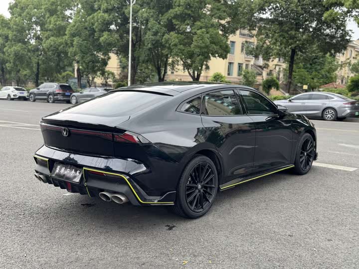 Фото 5 - Changan UNI-V