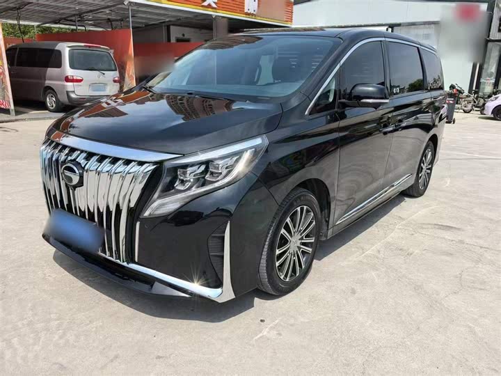 Фото 2 - GAC Trumpchi M8