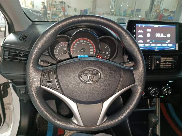 Фото 11 - Toyota Vios