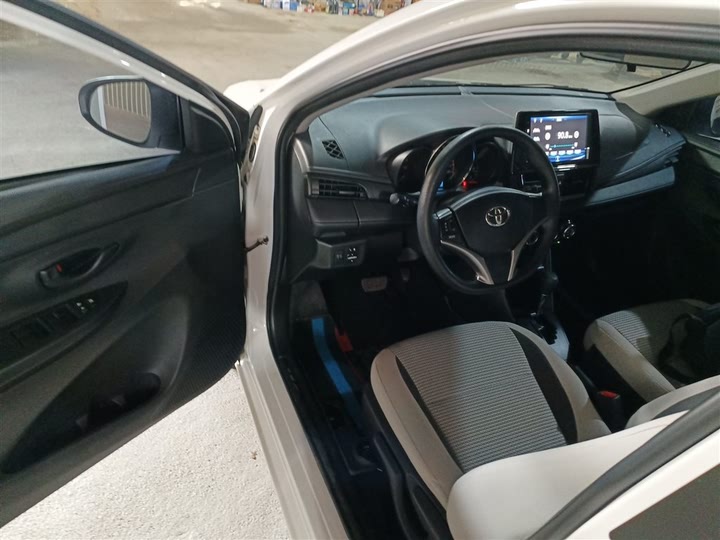 Фото 16 - Toyota Vios