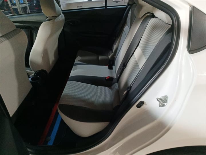 Фото 17 - Toyota Vios