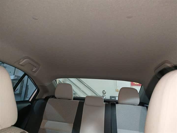 Фото 18 - Toyota Vios