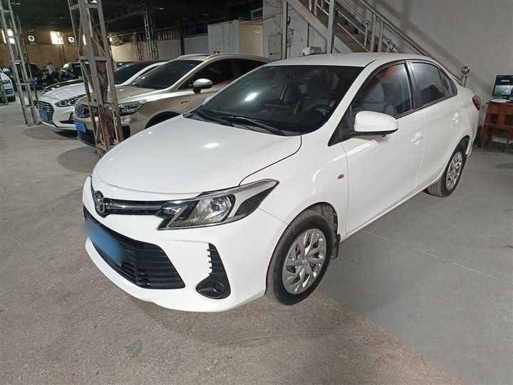 Фото 2 - Toyota Vios