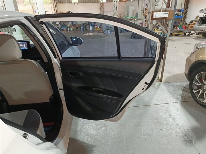 Фото 27 - Toyota Vios