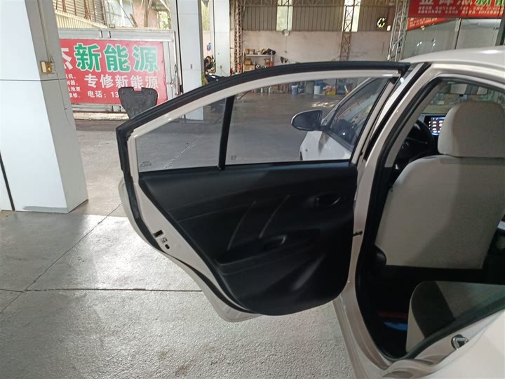 Фото 29 - Toyota Vios