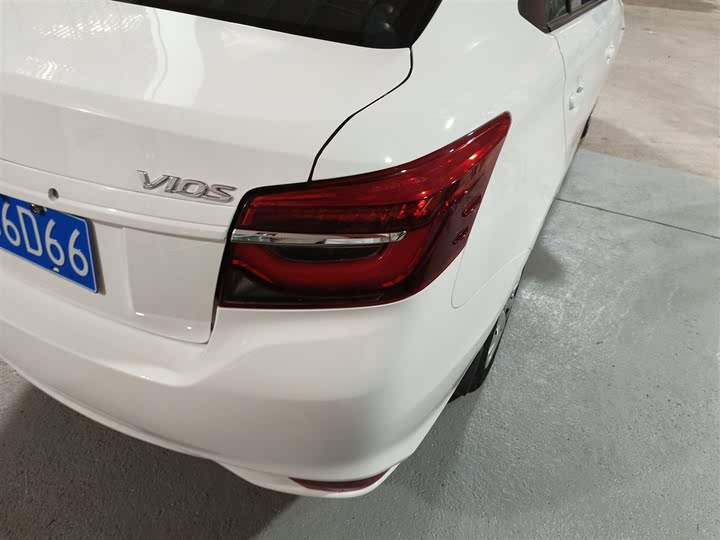 Фото 8 - Toyota Vios