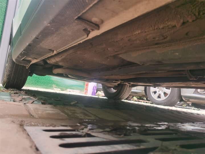 Фото 21 - Geely Vision X3