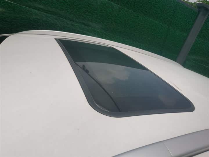 Фото 31 - Geely Vision X3