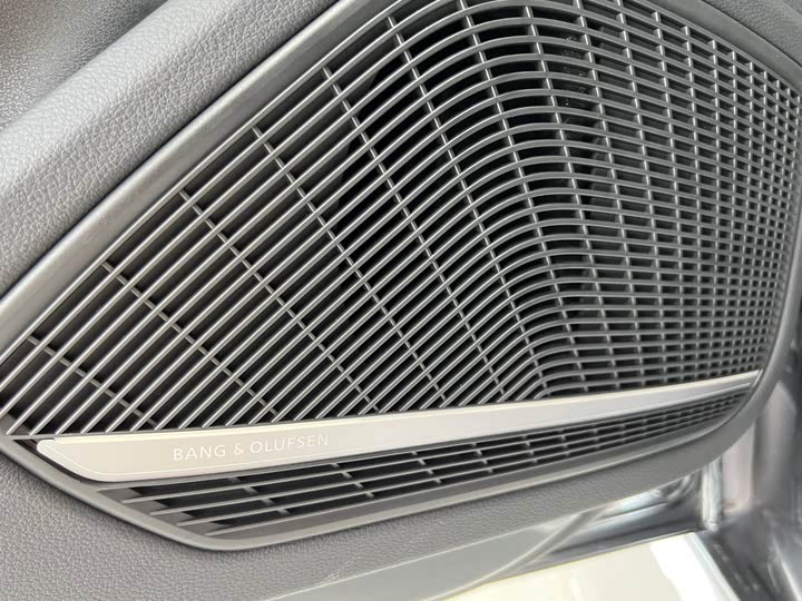 Фото 17 - Audi S4