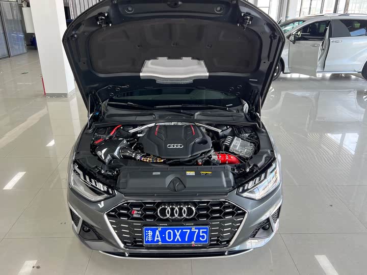 Фото 22 - Audi S4