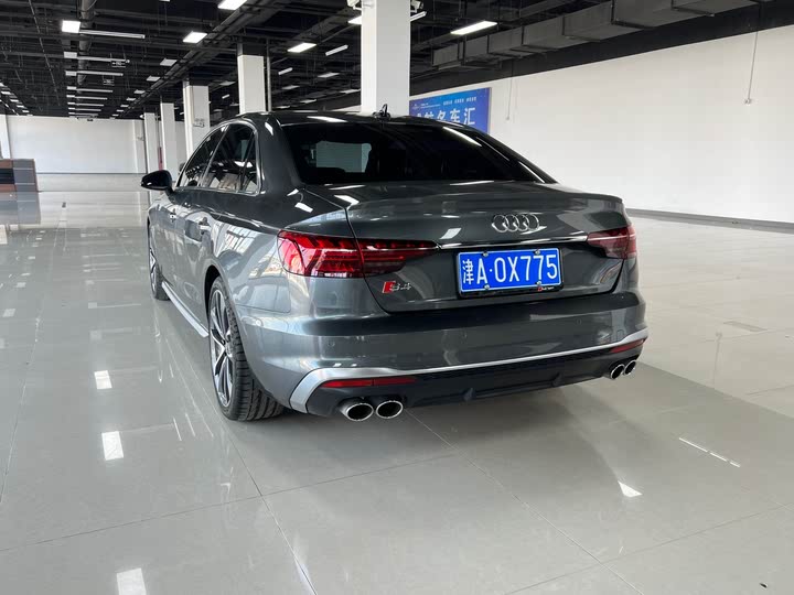 Фото 3 - Audi S4