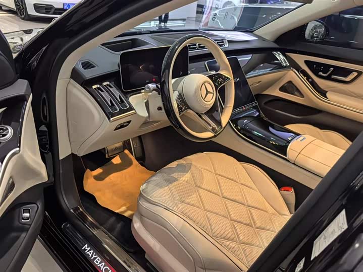 Фото 3 - Mercedes-Benz Maybach S-Class