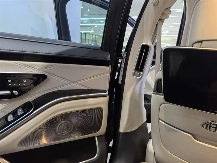 Фото 5 - Mercedes-Benz Maybach S-Class