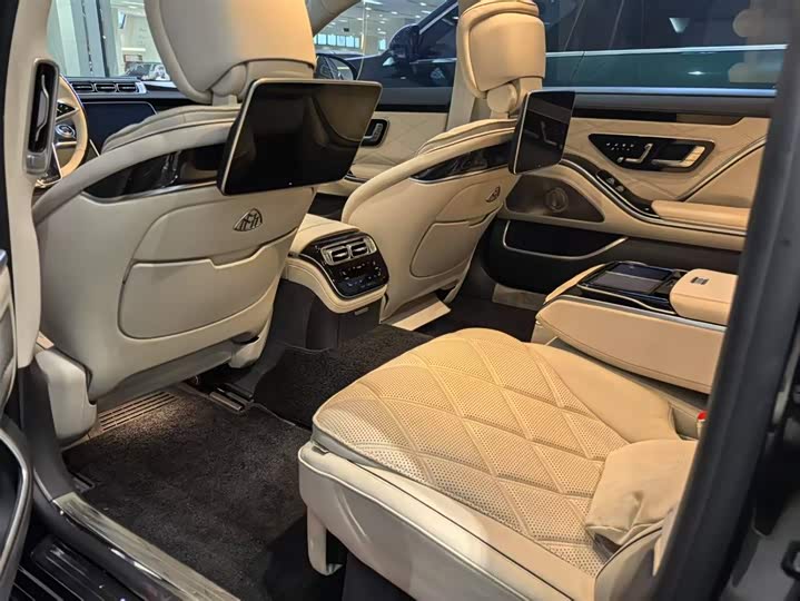 Фото 7 - Mercedes-Benz Maybach S-Class