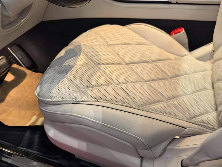 Фото 9 - Mercedes-Benz Maybach S-Class