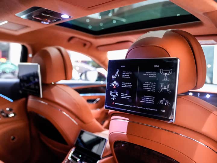 Фото 13 - Bentley Flying Spur