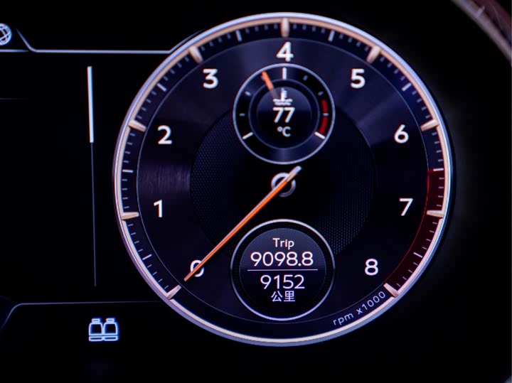 Фото 6 - Bentley Flying Spur