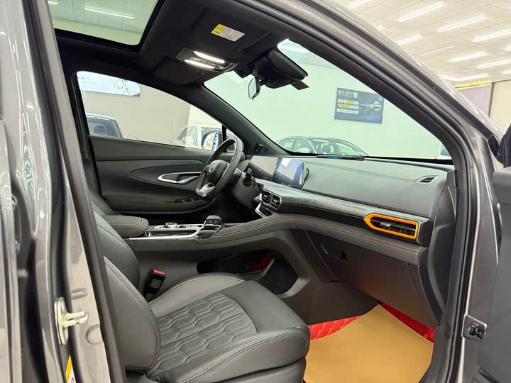 Фото 7 - Changan UNI-T