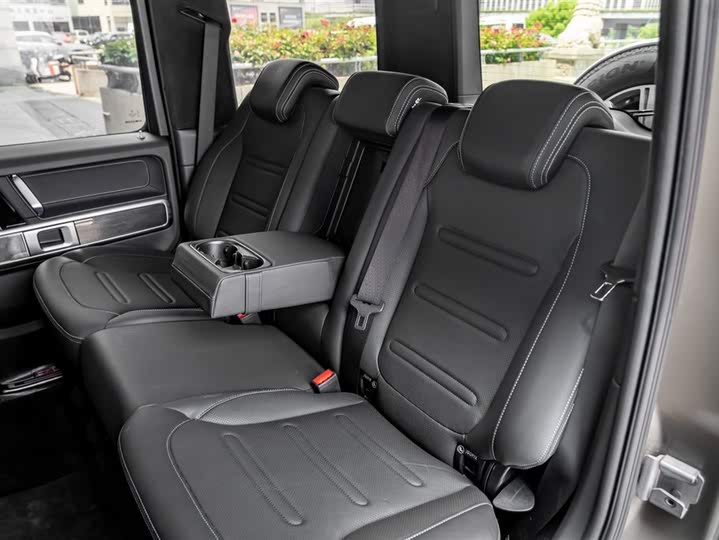 Фото 10 - Mercedes-Benz G-Class