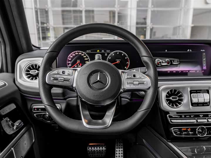 Фото 14 - Mercedes-Benz G-Class