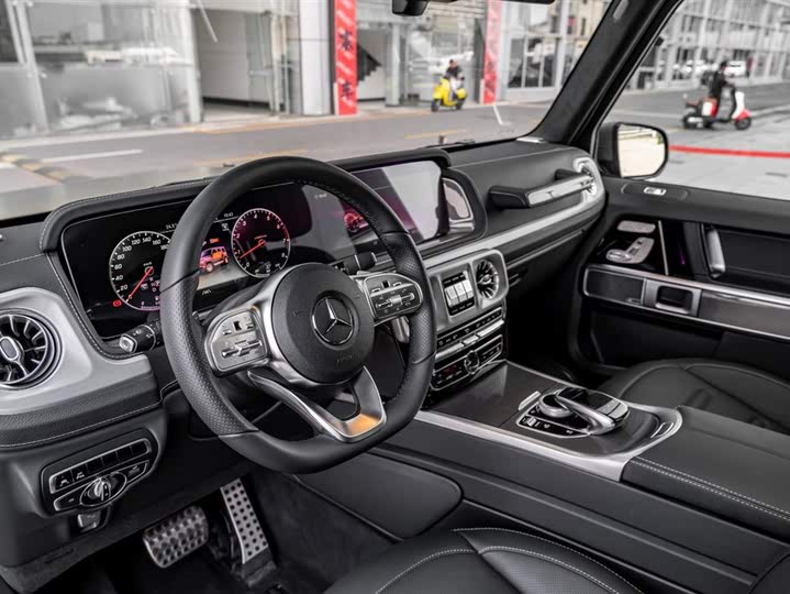 Фото 7 - Mercedes-Benz G-Class