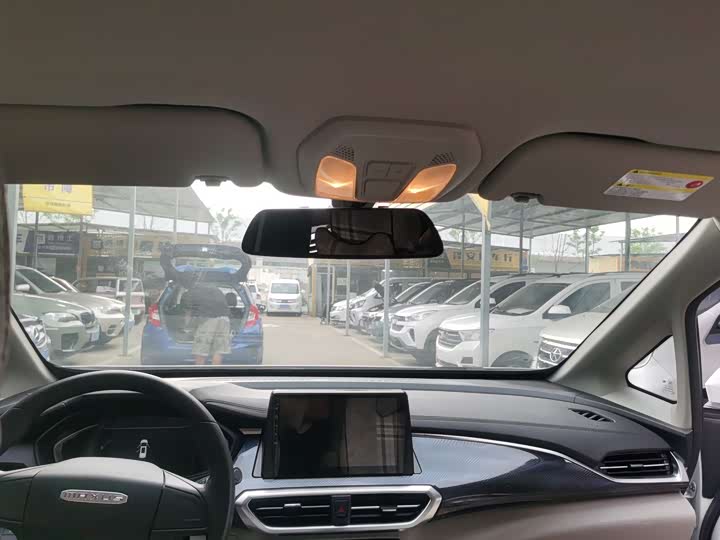 Фото 11 - Maxus G50