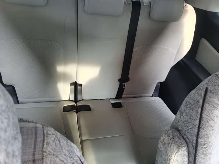 Фото 18 - Maxus G50