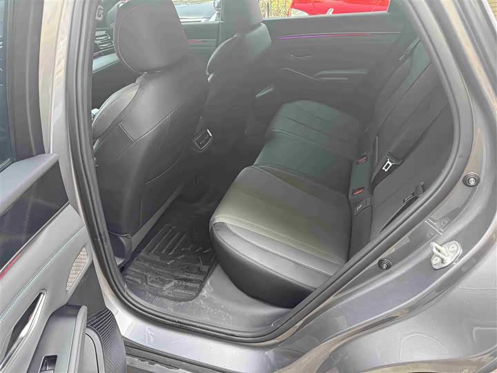 Фото 12 - BYD Qin L