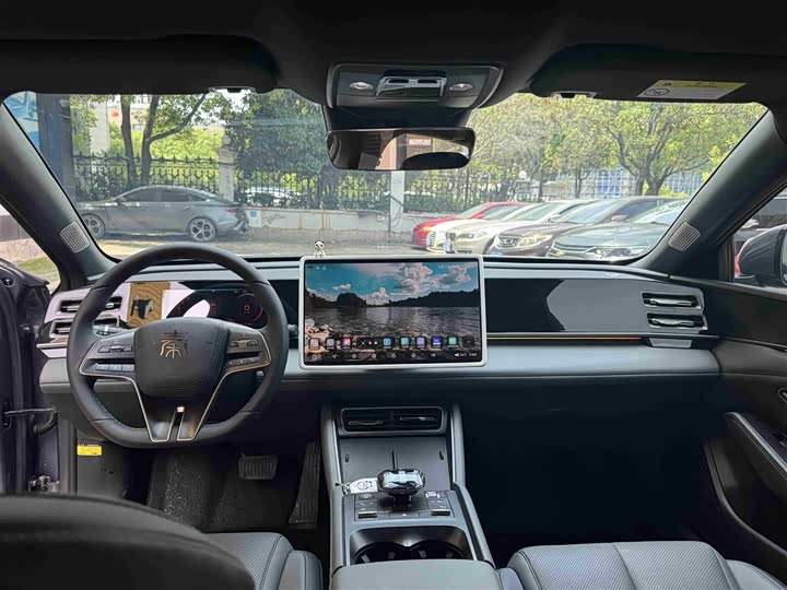 Фото 13 - BYD Qin L