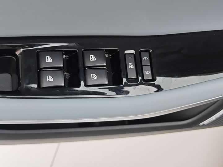 Фото 26 - Changan Raeton Plus