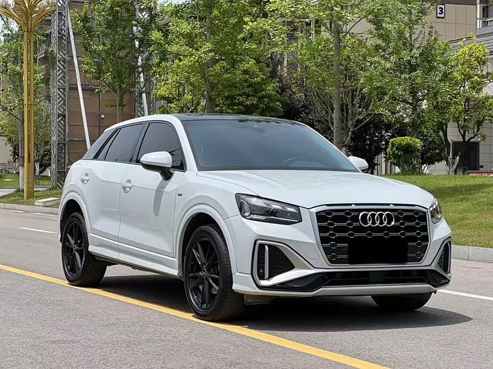 Фото 1 - Audi Q2L