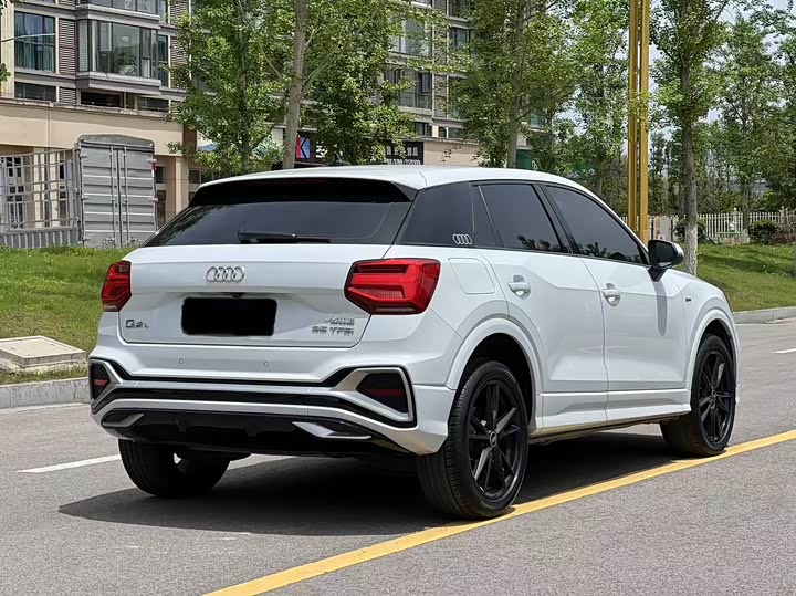 Фото 7 - Audi Q2L