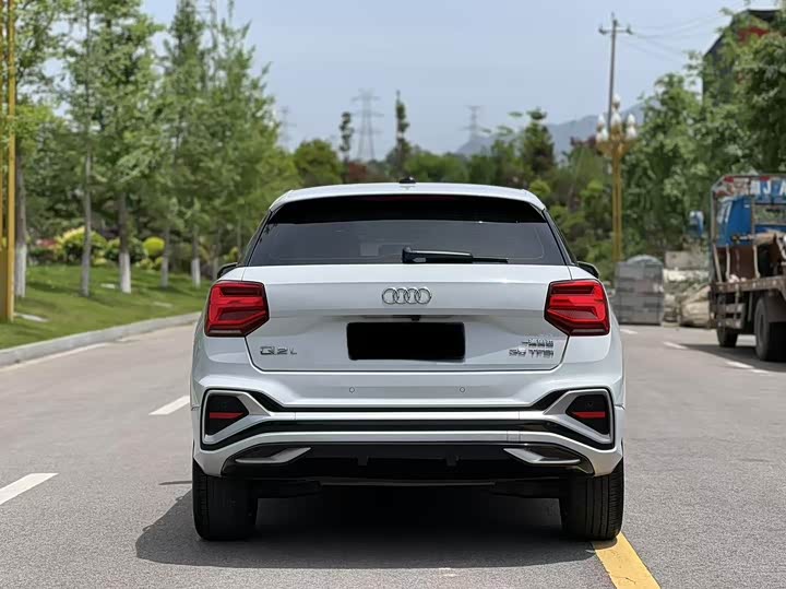 Фото 8 - Audi Q2L