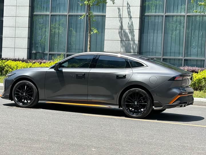 Фото 11 - Changan UNI-V