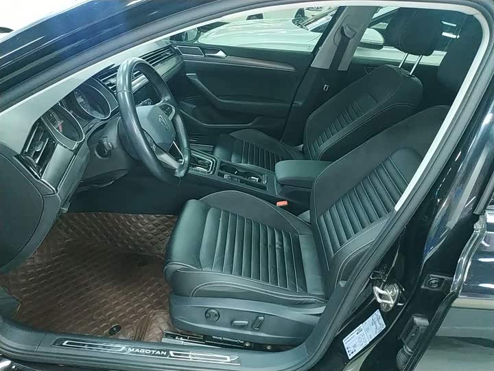 Фото 15 - Volkswagen Magotan