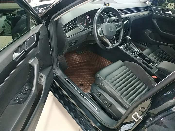 Фото 16 - Volkswagen Magotan