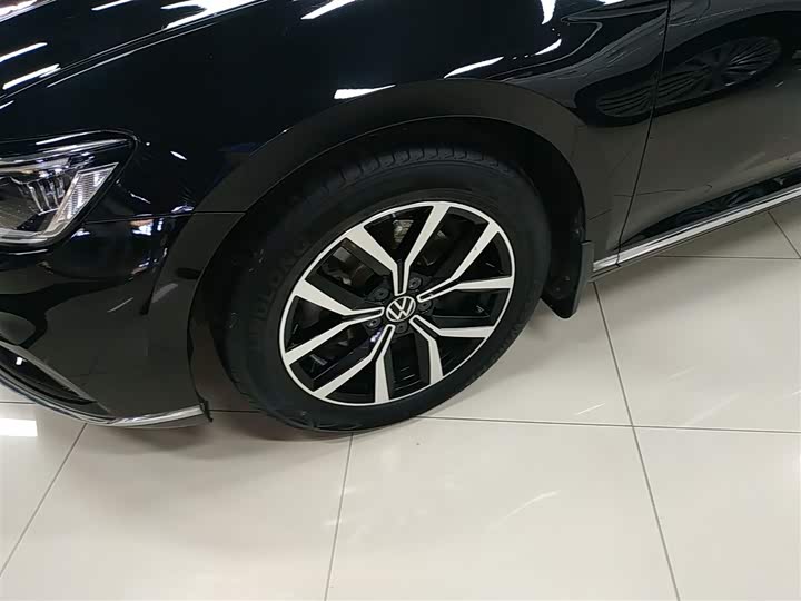 Фото 23 - Volkswagen Magotan