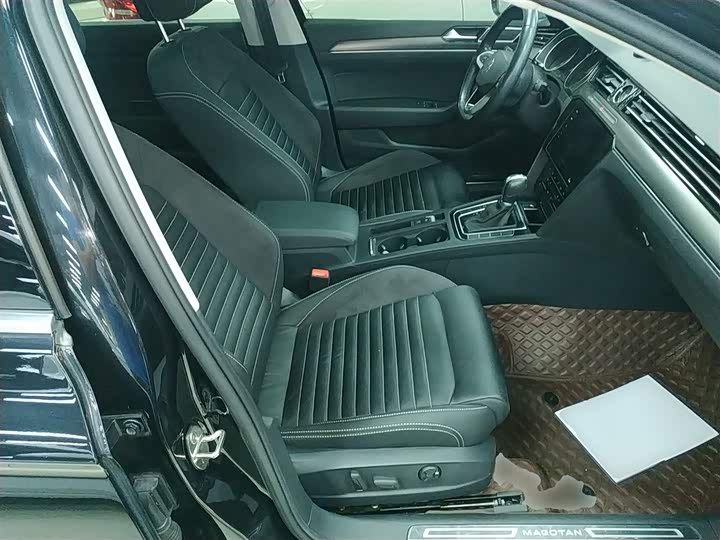 Фото 25 - Volkswagen Magotan