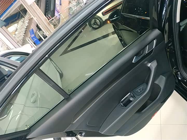 Фото 29 - Volkswagen Magotan