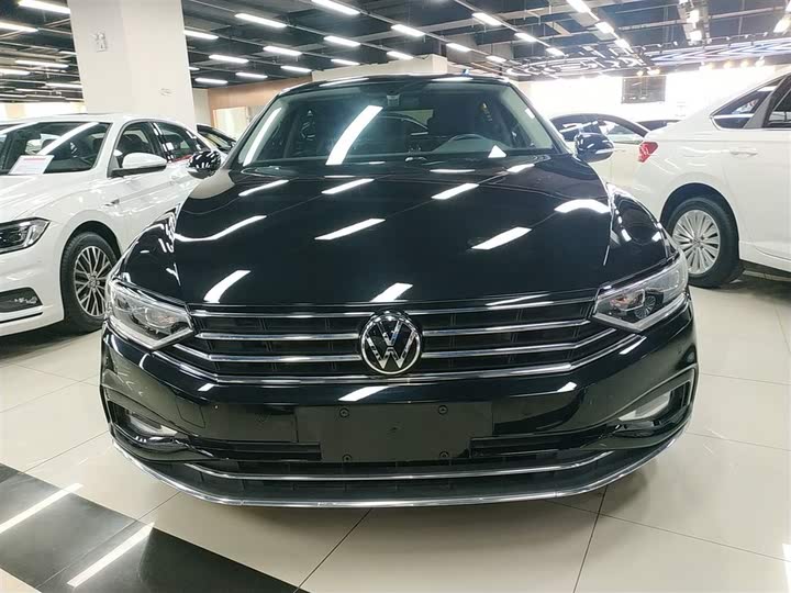 Фото 3 - Volkswagen Magotan