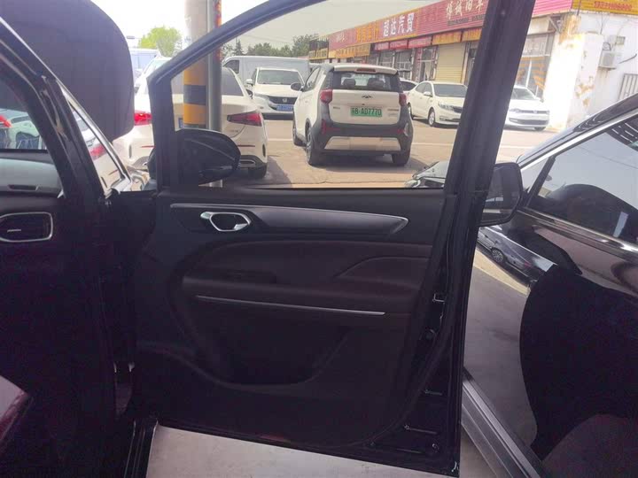 Фото 26 - GAC Trumpchi M6