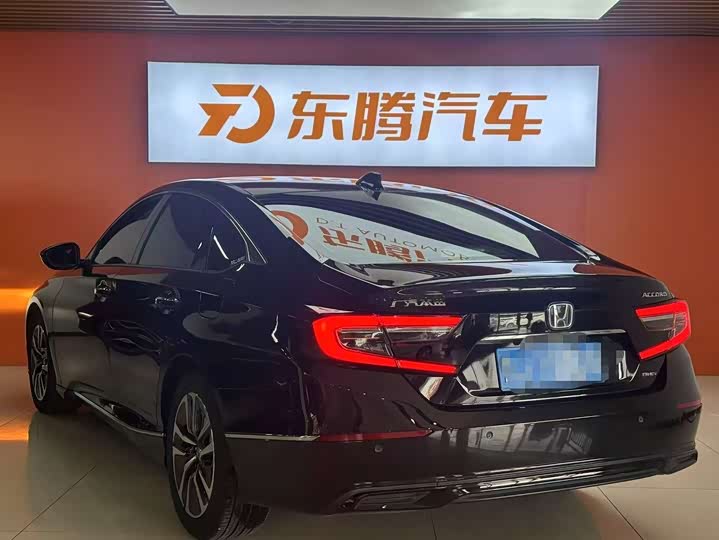 Фото 5 - Honda Accord