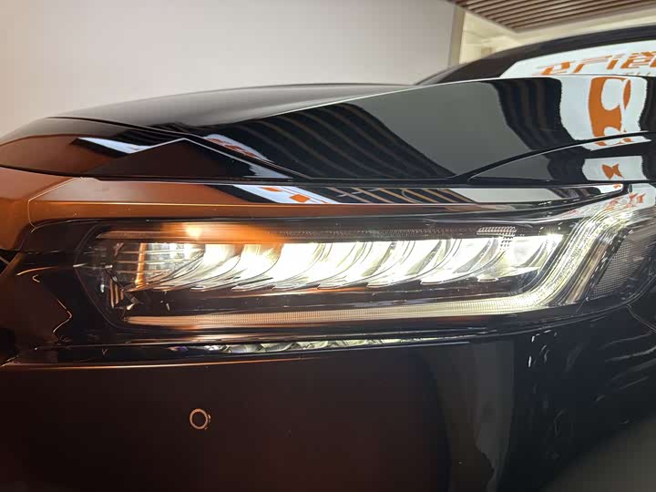 Фото 7 - Honda Accord