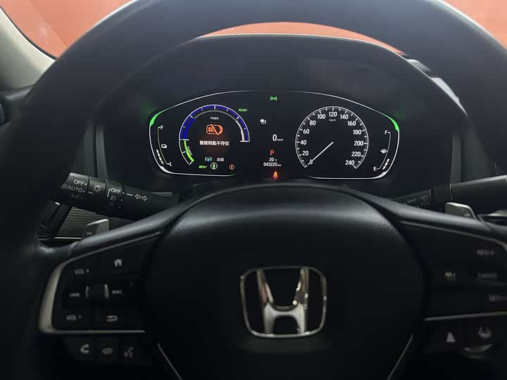 Фото 9 - Honda Accord