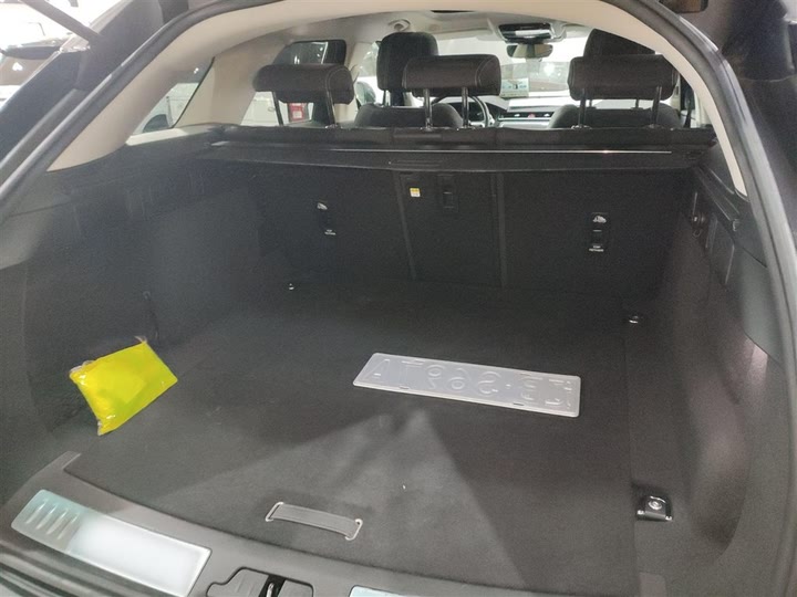 Фото 19 - Land Rover Range Rover Velar