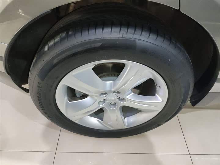 Фото 30 - Land Rover Range Rover Velar