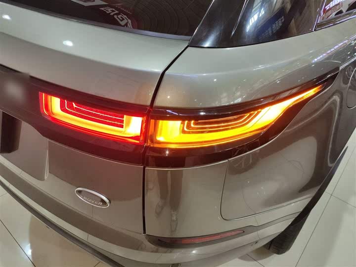 Фото 8 - Land Rover Range Rover Velar