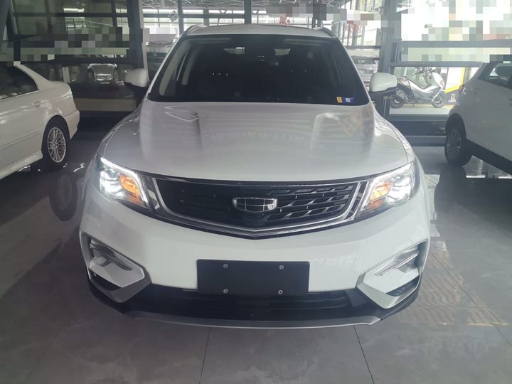 Фото 3 - Geely Atlas